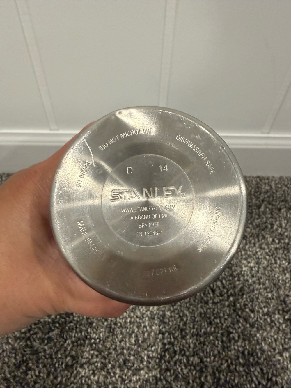 Carhartt x Stanley Stainless Steel Travel Water Bottle - Picture 3 of 7